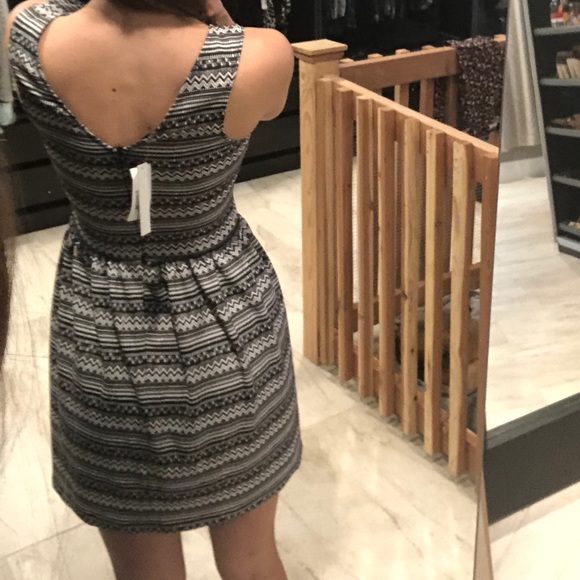 Bloomingdales Aztec print dress - Picture 4 of 5